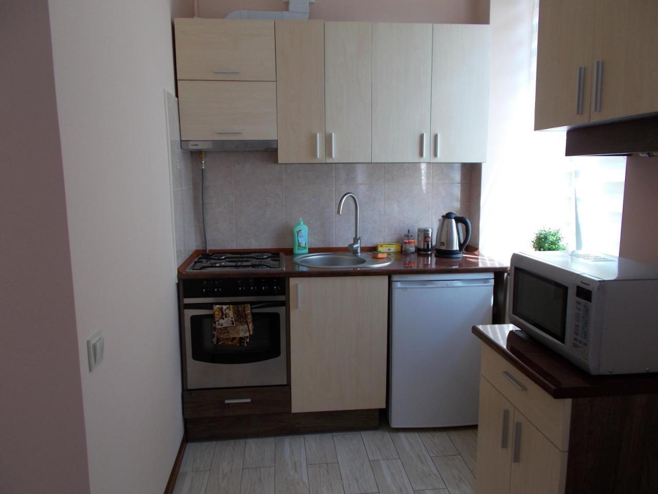 Apartment Near The Forum Mall Lviv Bagian luar foto
