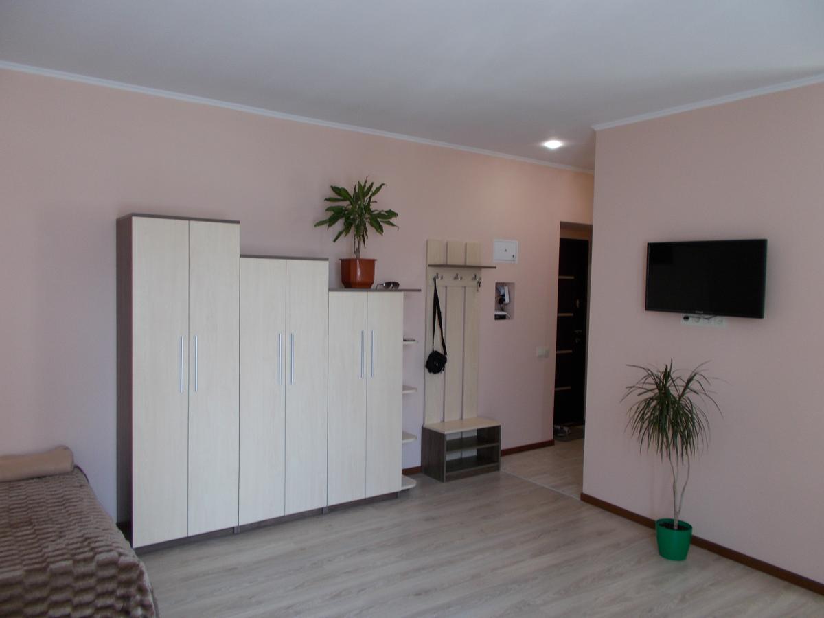 Apartment Near The Forum Mall Lviv Bagian luar foto