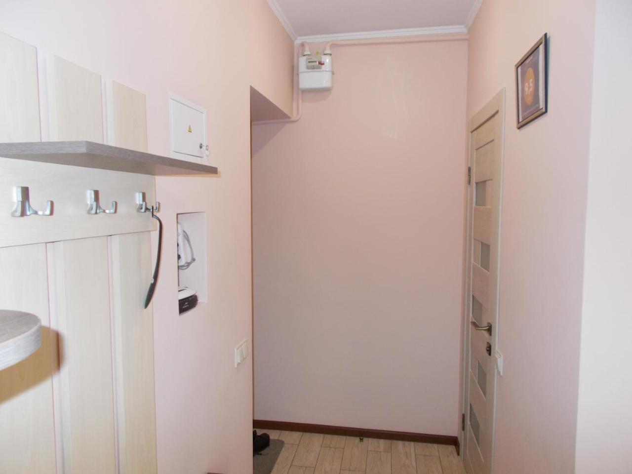 Apartment Near The Forum Mall Lviv Bagian luar foto